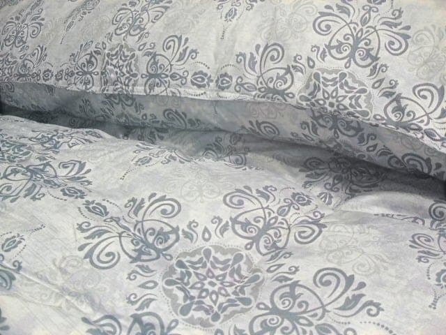 新品＊四つ星エクセル＊フランス９０％増量１，３キロ＊二層キルト高級羽毛布団ＳＢ