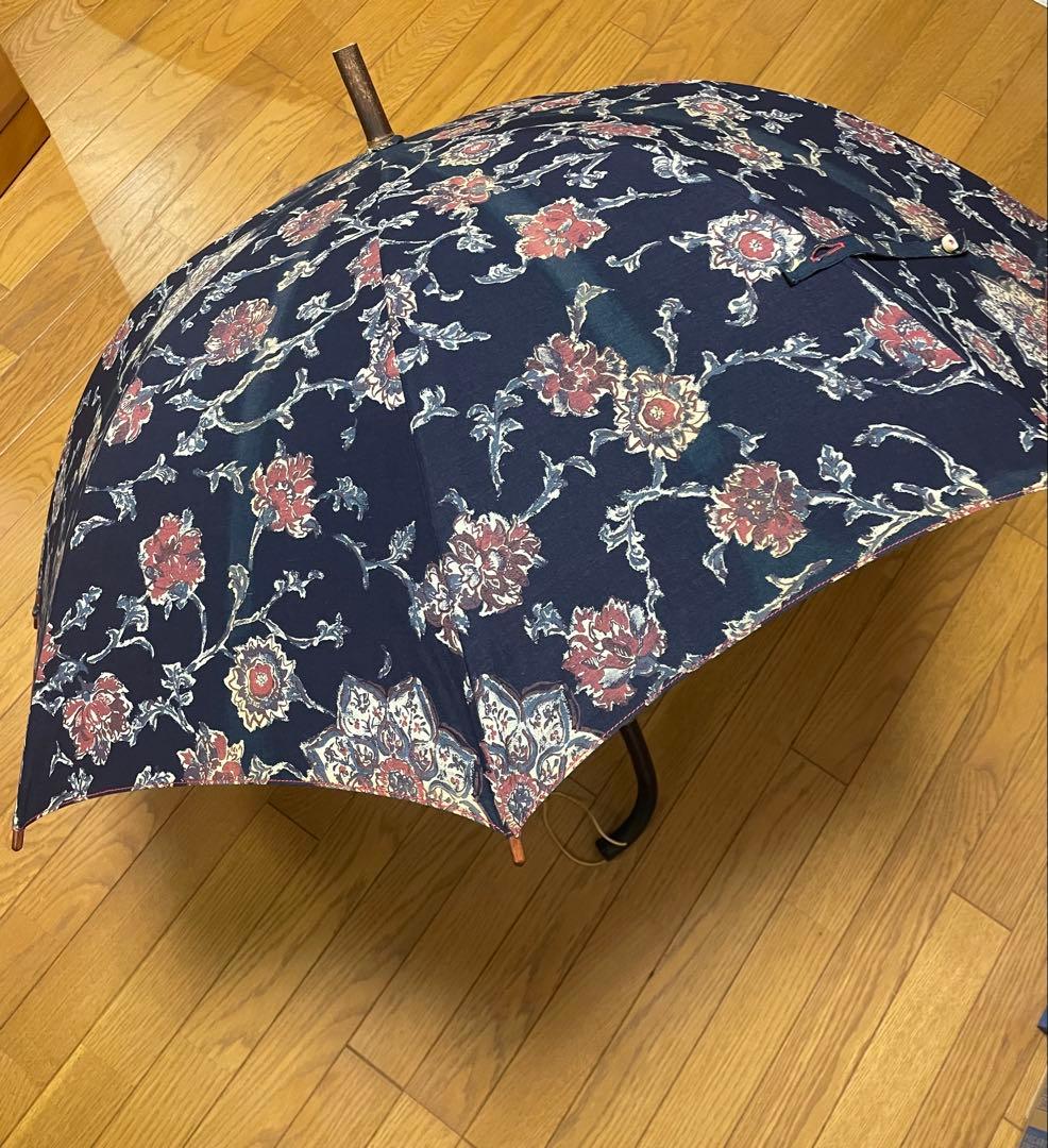 45R 花柄 ネイビー 日傘 雨傘　木製持ち手 入手困難品