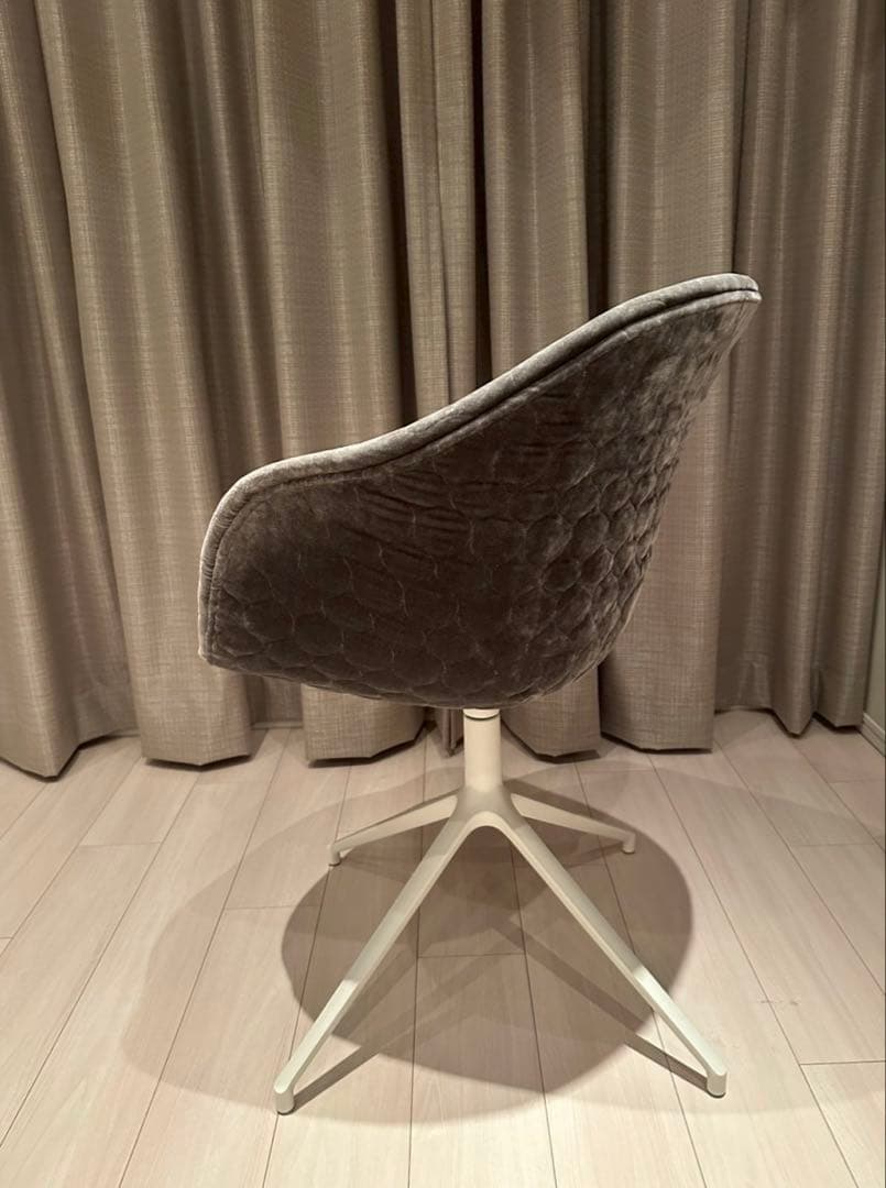 BoConcept Adelaide 上質感ダイニングチェア回転式 ②グレー系