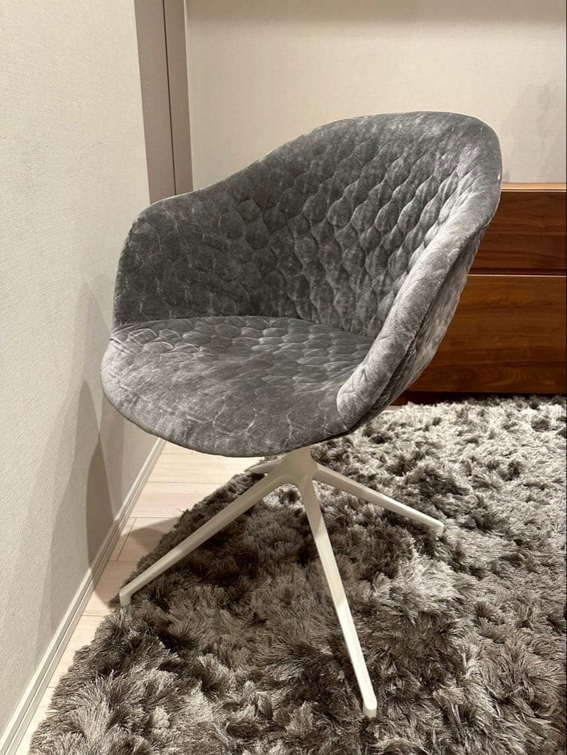 BoConcept Adelaide 上質感ダイニングチェア回転式 ②グレー系