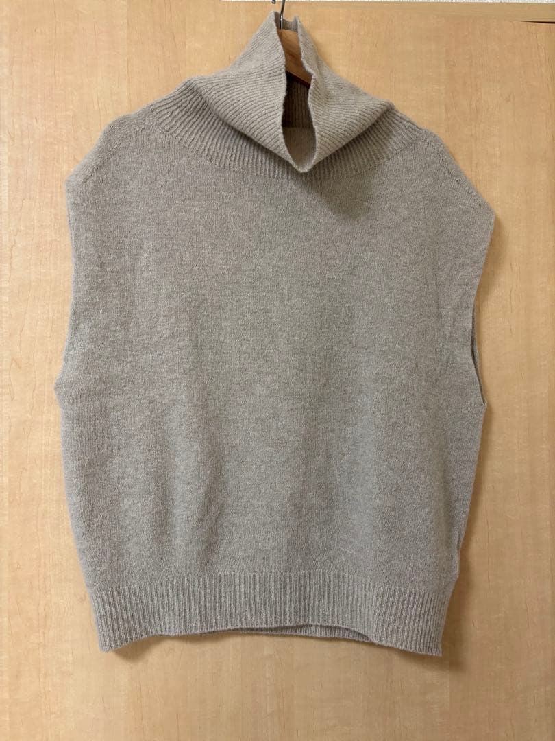 Spick & Span オフタートルニットベスト