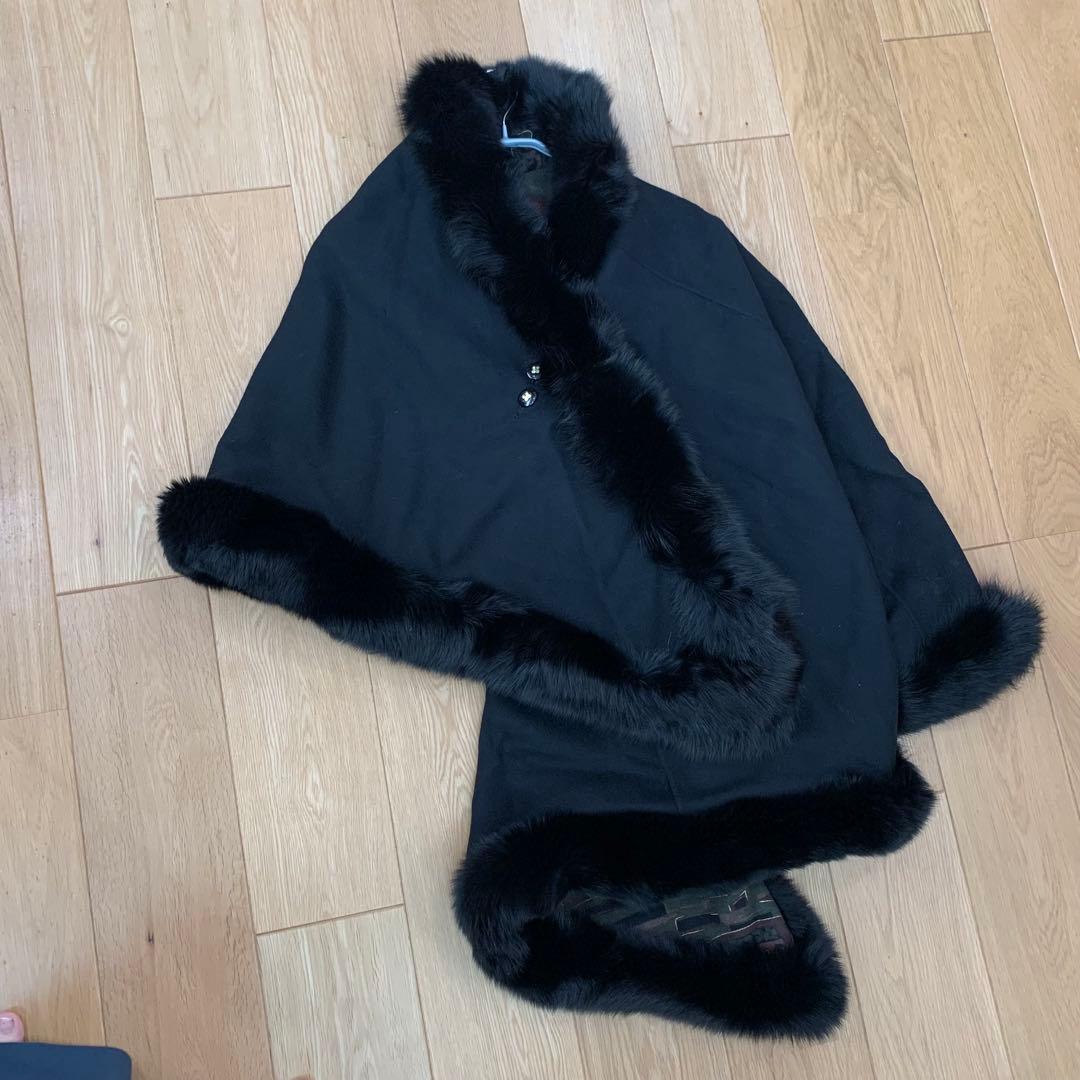 美品⭐︎vivreビブレ　黒　カシミヤ　ケープ　フォックスファー付　ポンチョコート
