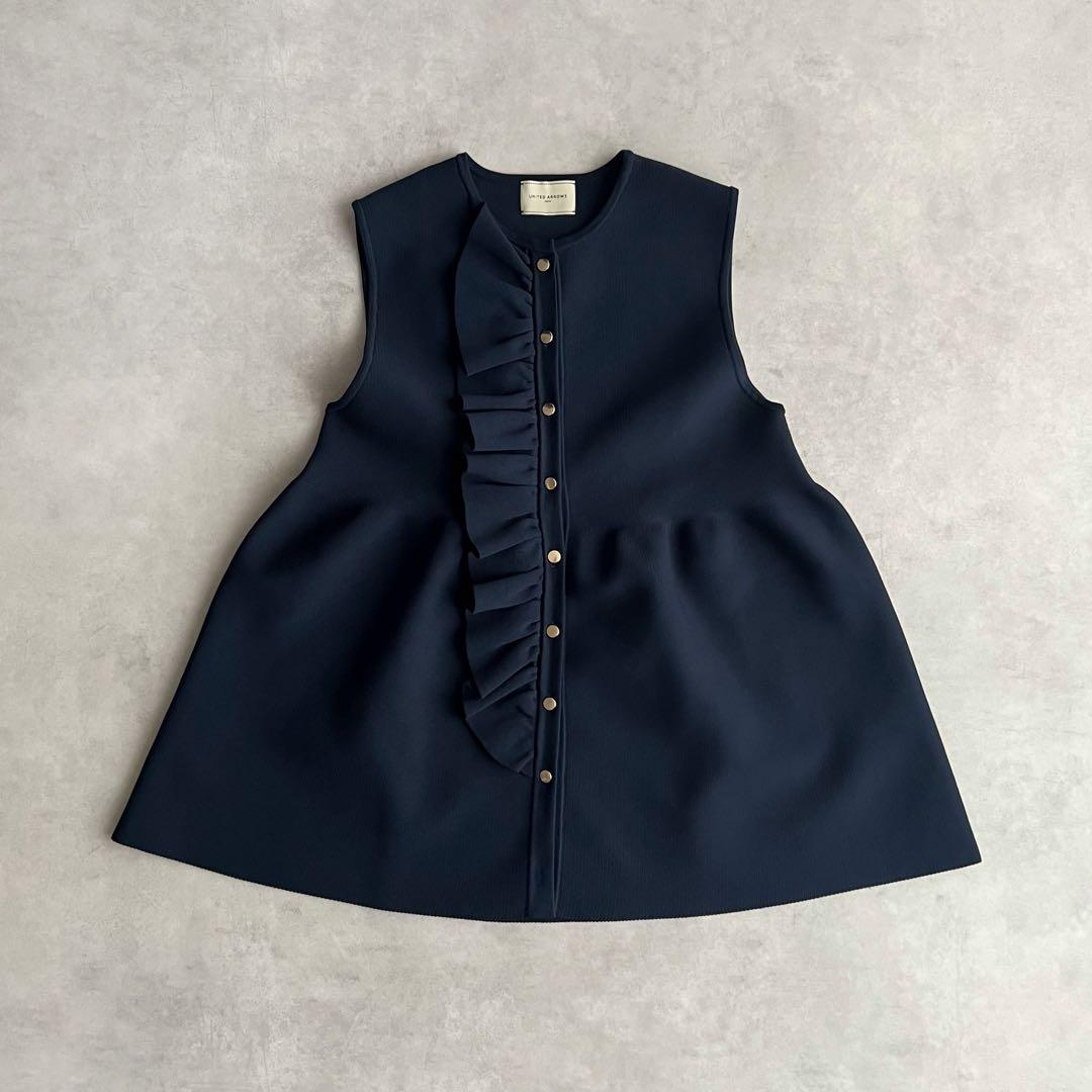 UNITED ARROWS P フリル ニットベスト　ネイビー