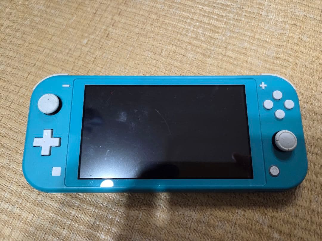 ニンテンドースイッチ　ライト 本体のみ　付属品なし