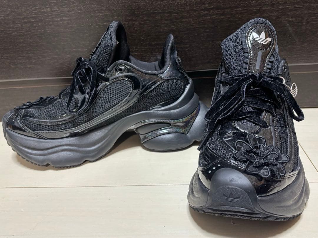 OZVENUZ W /アディダスヴィーナス