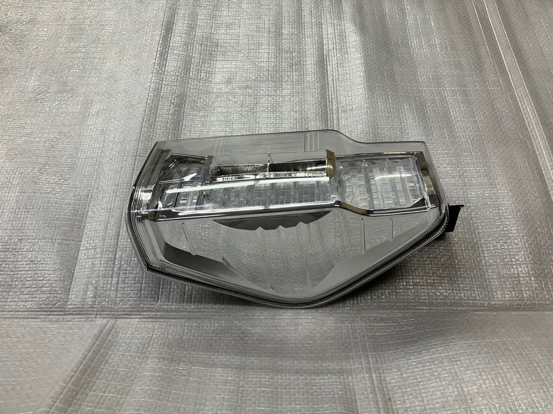 ♦︎ダイハツ★タントカスタムLA600S右純正テールランプ★インナーメッキ★