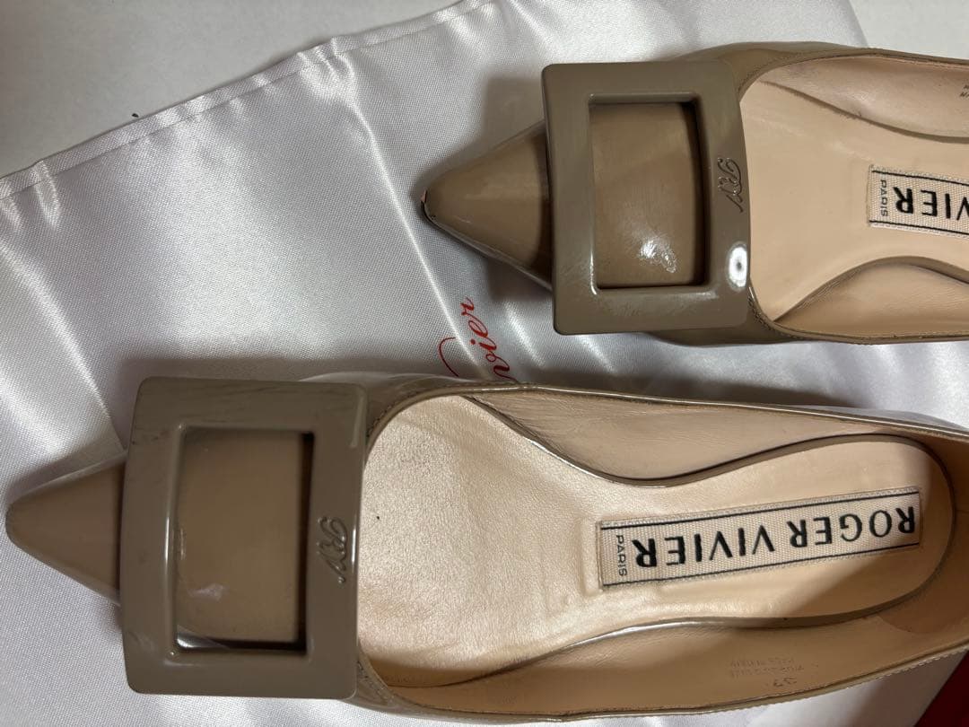 Roger Vivier ベージュ フラットシューズ