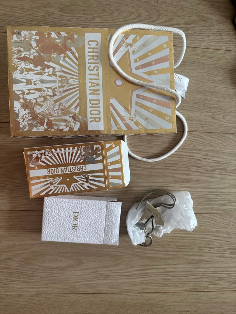 2025 Dior クリスマスコフレ アイシャドウ 未使用