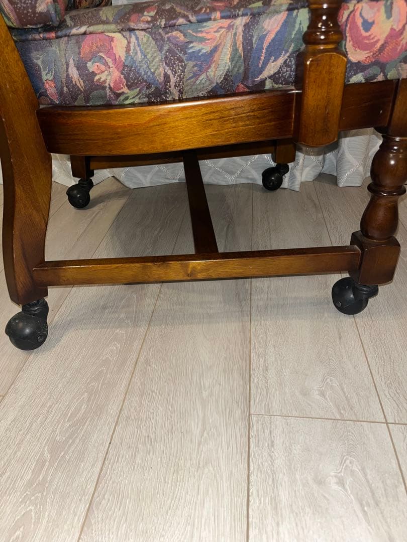 RIPコロニアル アームチェアー キャスター付