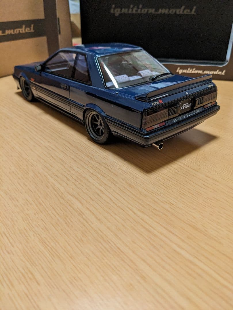 イグニッションモデル1/18　ニッサン スカイライン GTS-R(R31)