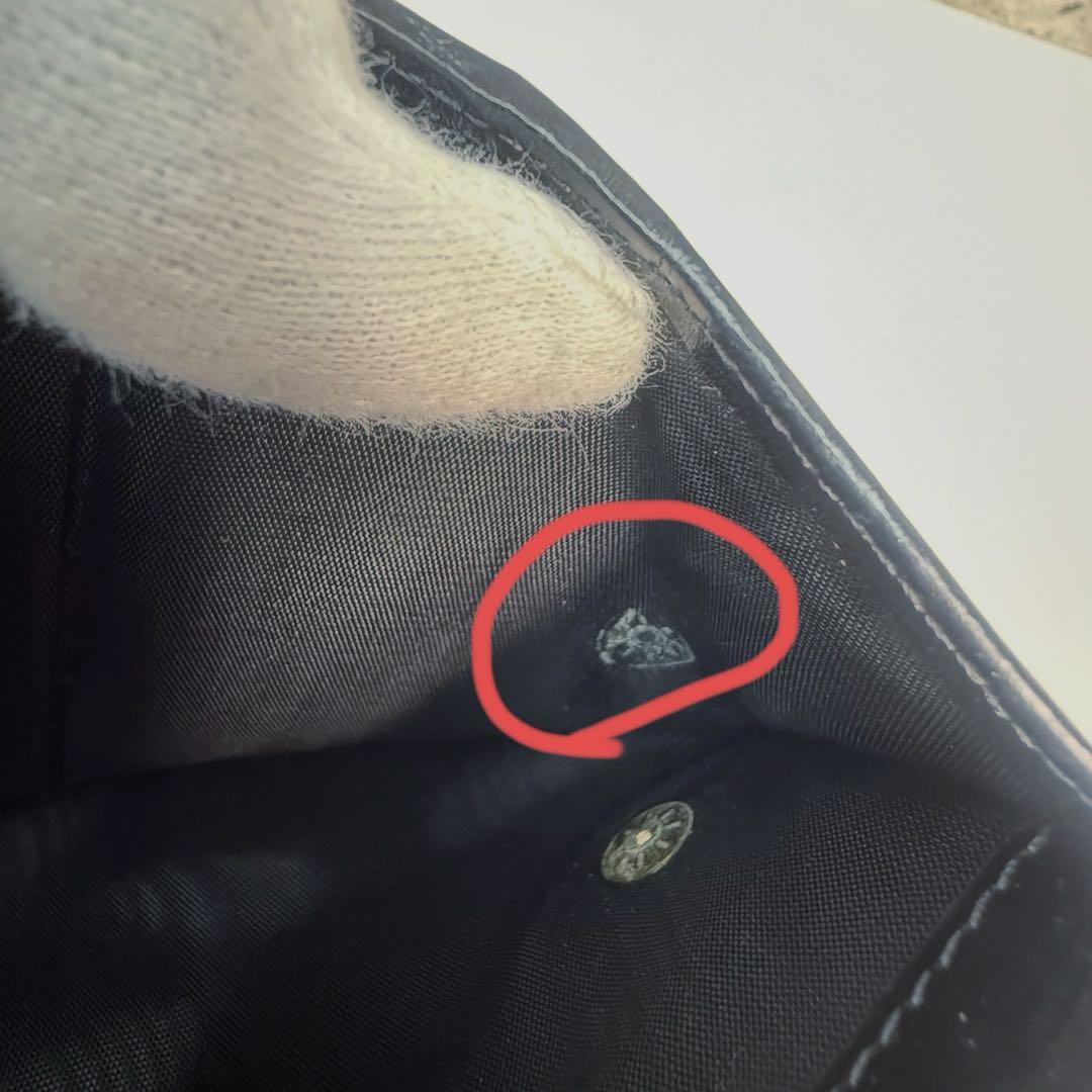 a*z様 PRADA 二つ折り財布 ブラック レザー