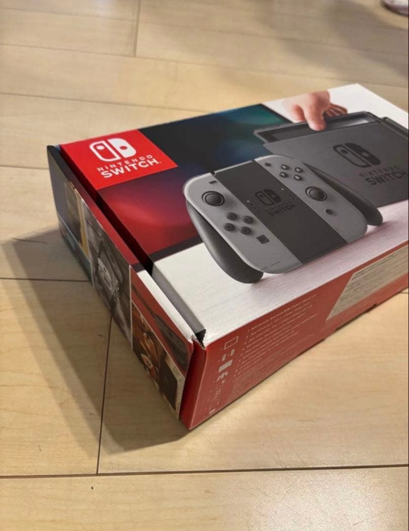 Nintendo Switch 本体＋グレー/グレー/赤/緑 ジョイコン付き