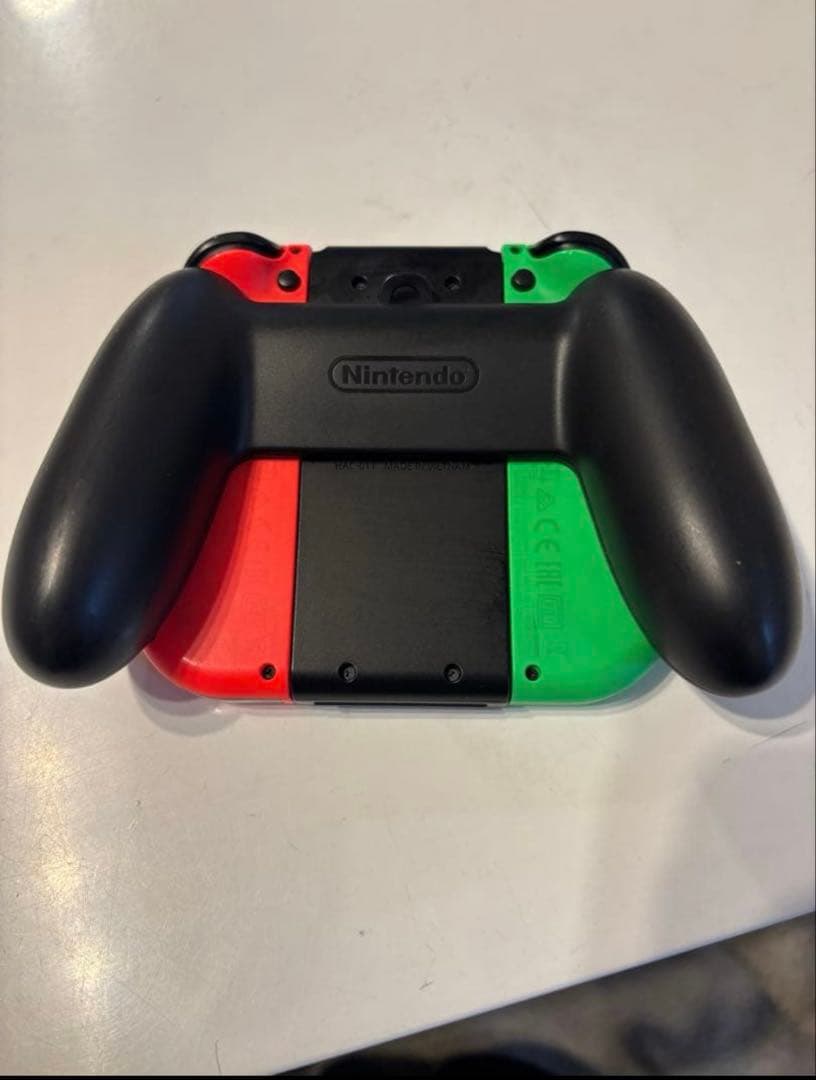 Nintendo Switch 本体＋グレー/グレー/赤/緑 ジョイコン付き