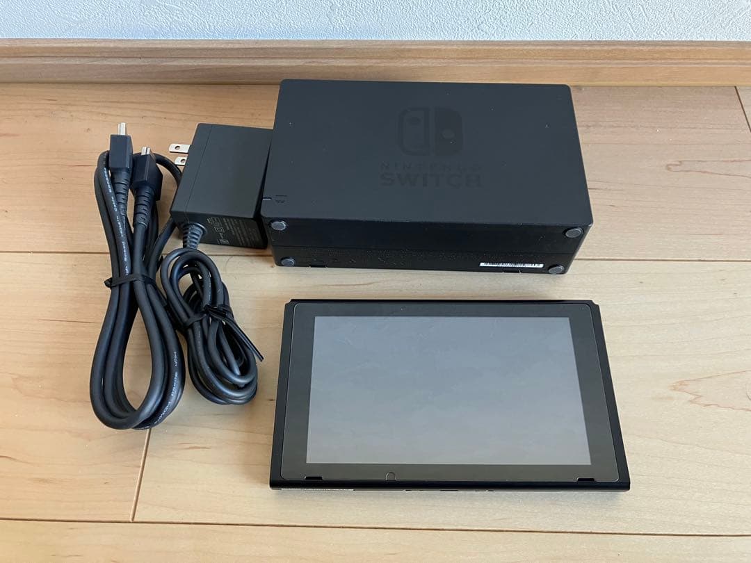 Nintendo Switch XAJ 2017 本体 ドッグ ケーブル