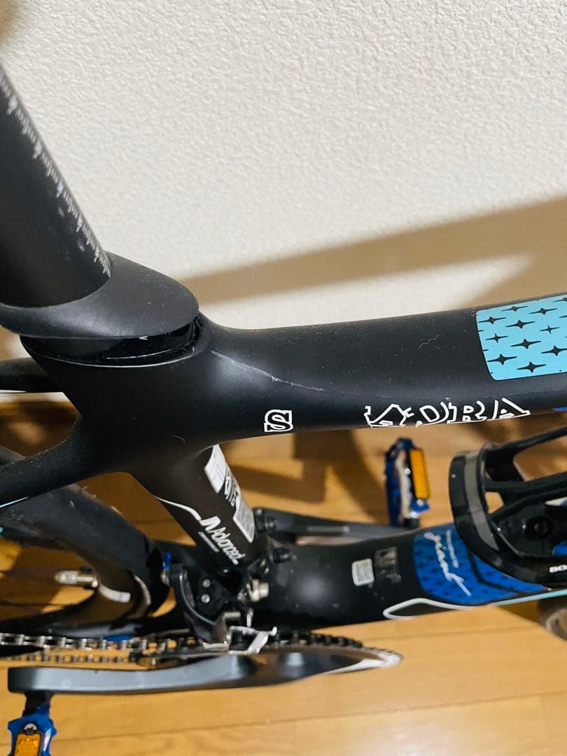 AVAIL ADVANCEDカーボンロードバイク