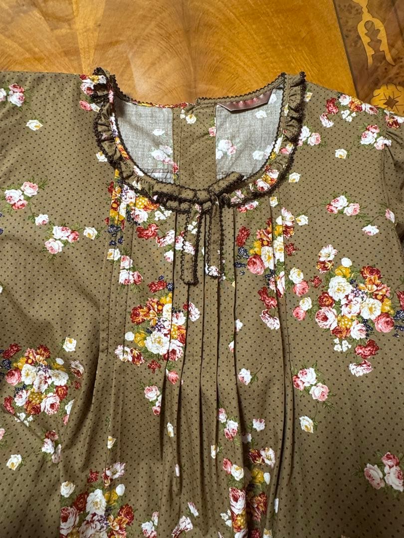 美品！PINK HOUSE バラ柄ワンピース