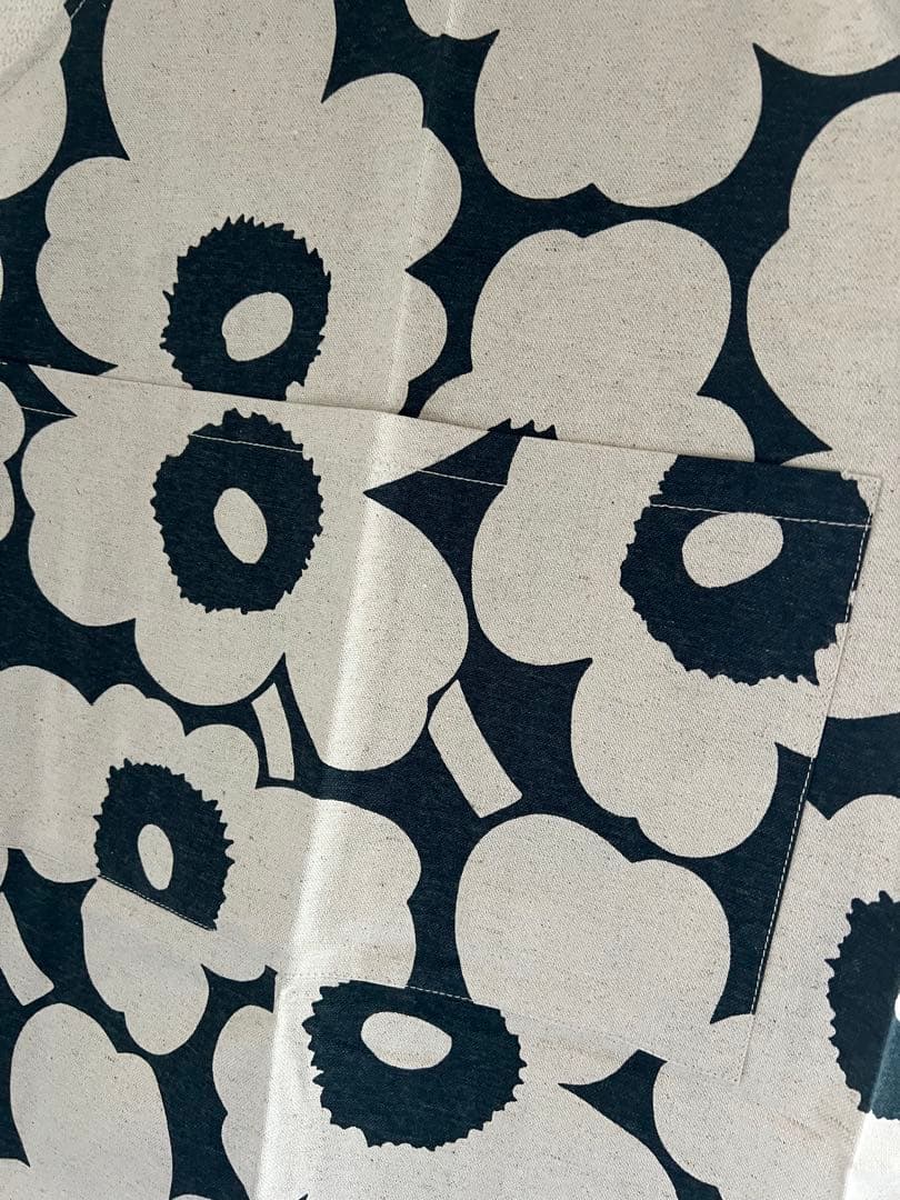 【新品未使用】マリメッコ　marimekko エプロン　人気完売品