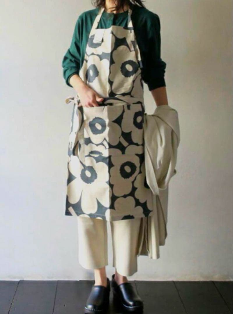 【新品未使用】マリメッコ　marimekko エプロン　人気完売品