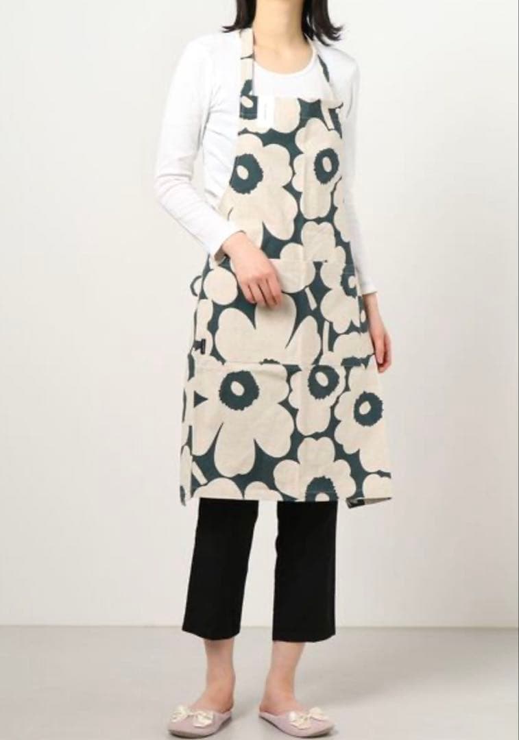 【新品未使用】マリメッコ　marimekko エプロン　人気完売品