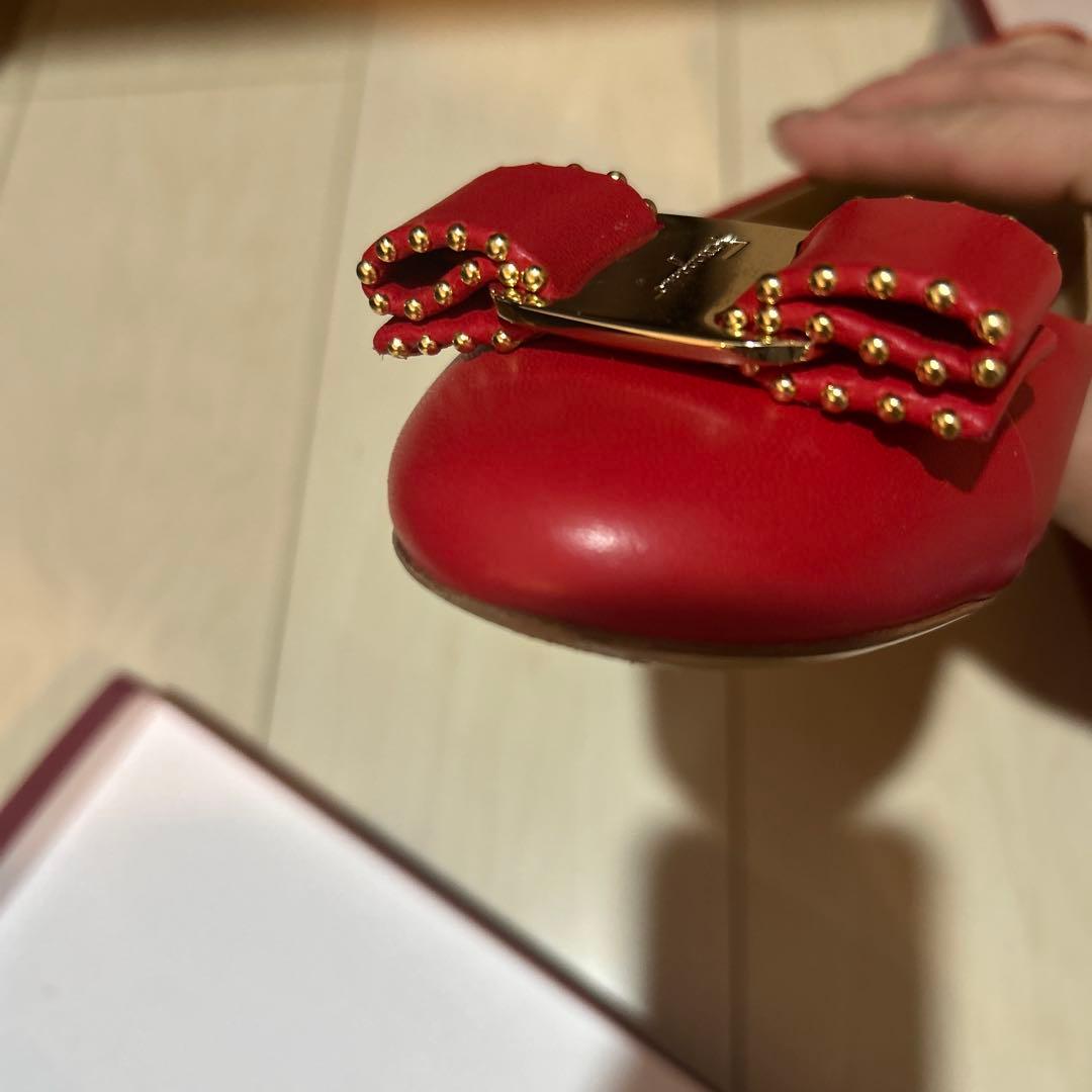 【極美品】フェラガモ　赤　ローファー