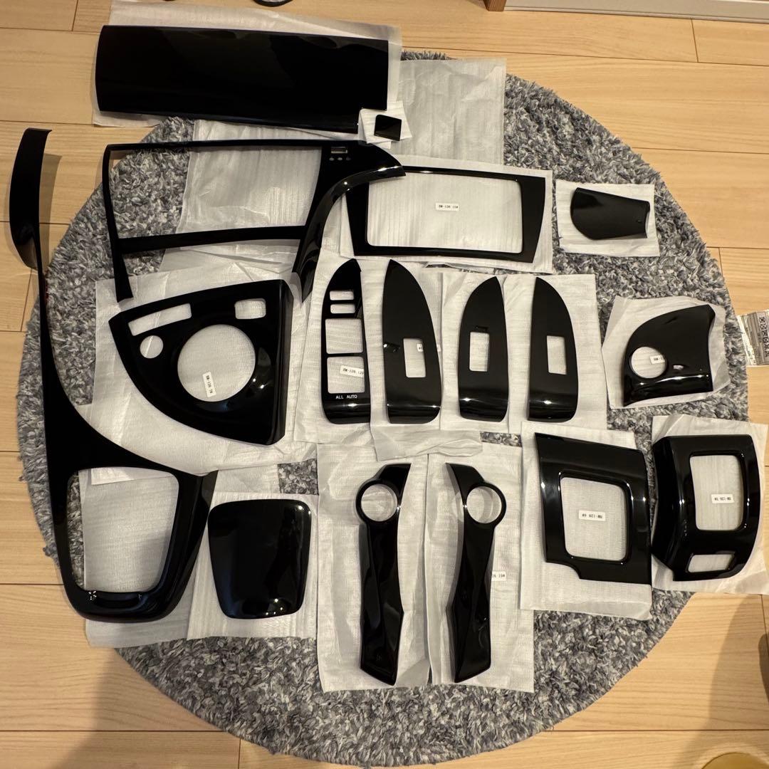 送料込 未使用 プリウス ZVW 30 BM 内装 パネル カバー 17ピース