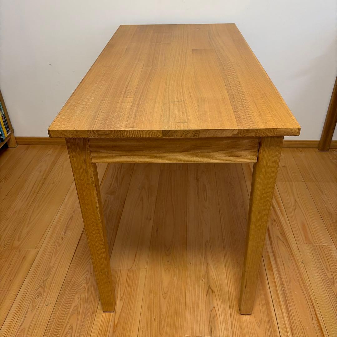 無印良品　タモ材デスク