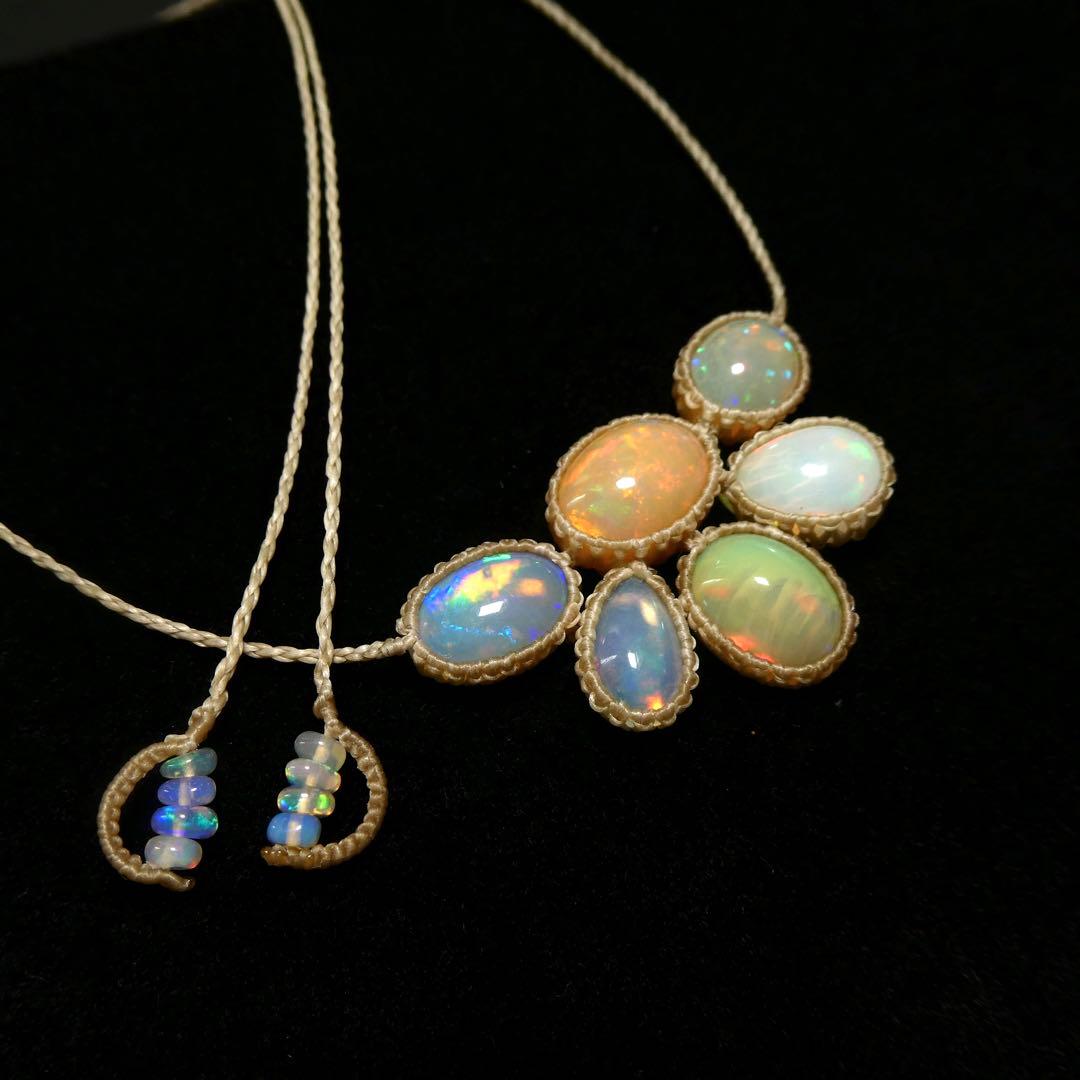 F　オパールのマクラメネックレス