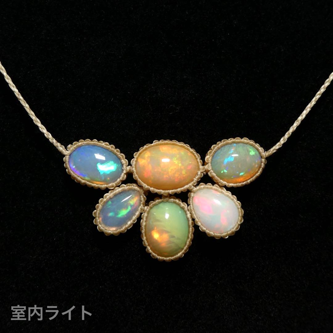 F　オパールのマクラメネックレス