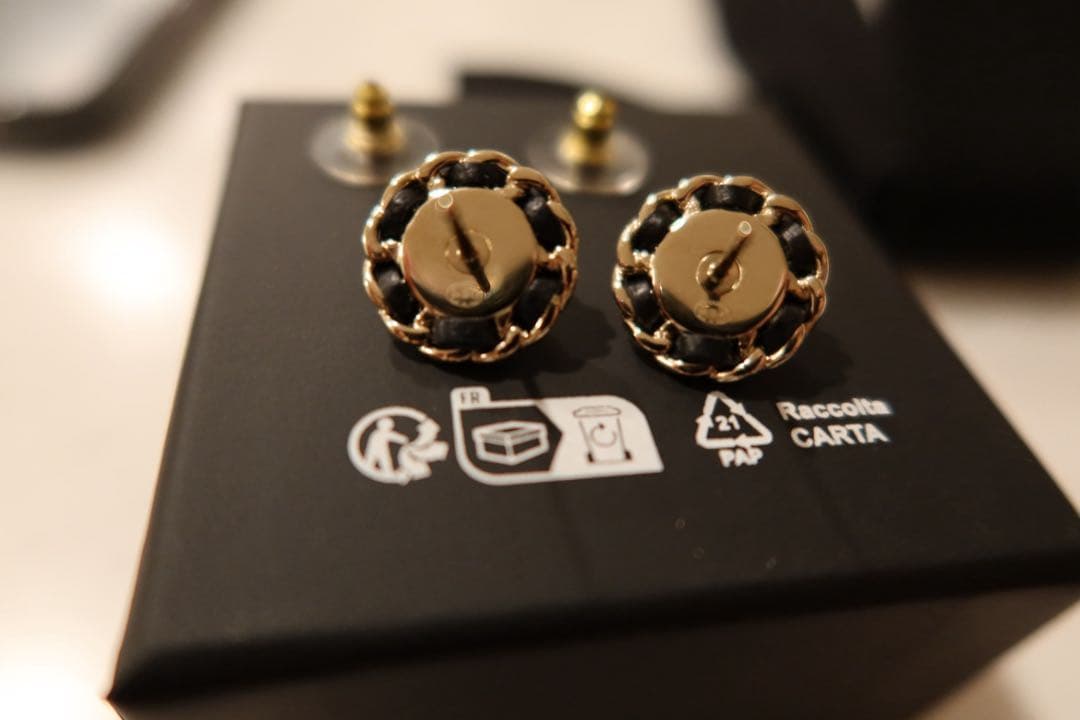 CHANEL シャネル ピアス パール 新作 ロゴ