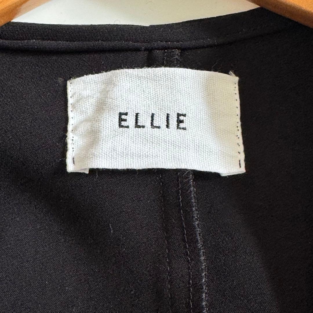 極美品　エリー　ELLIE　ケープジャケット　ブラック　テーラードジャケット