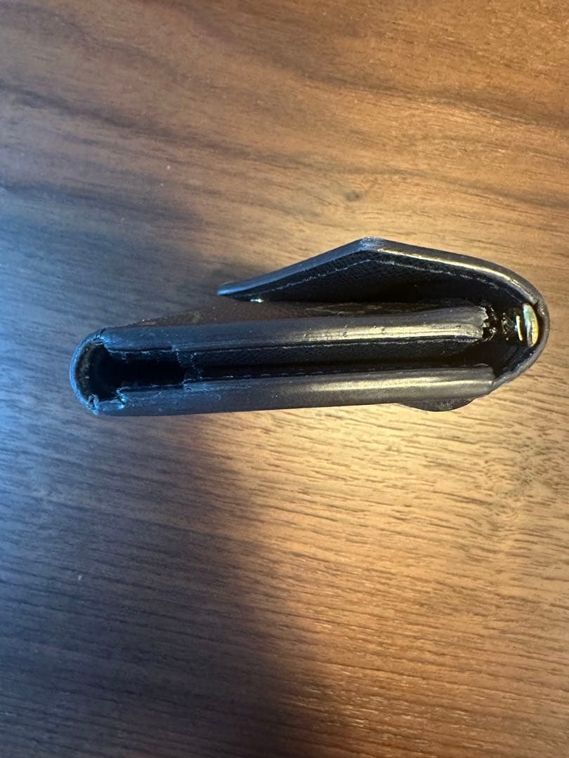 ルイヴィトン ポルトフォイユ・ゾエ