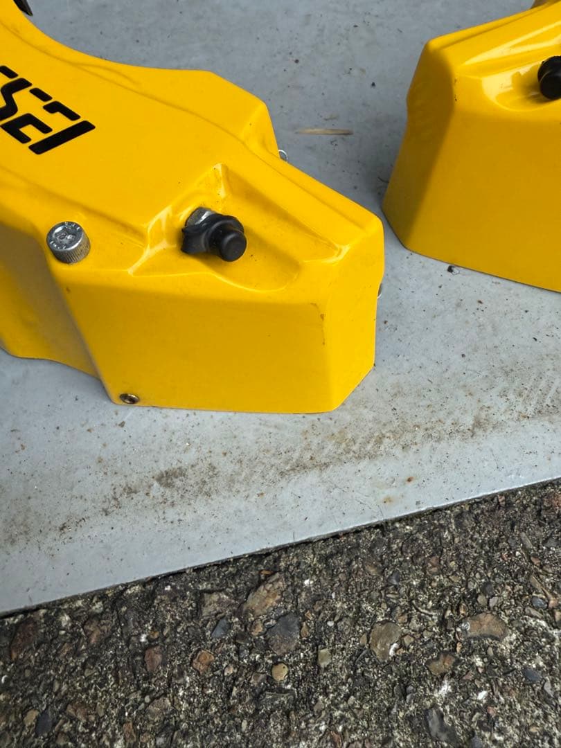 200系ハイエース ESSEX キャリパーカバー Ver.1