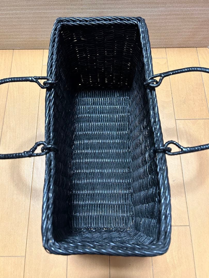 りりな　かごバッグ