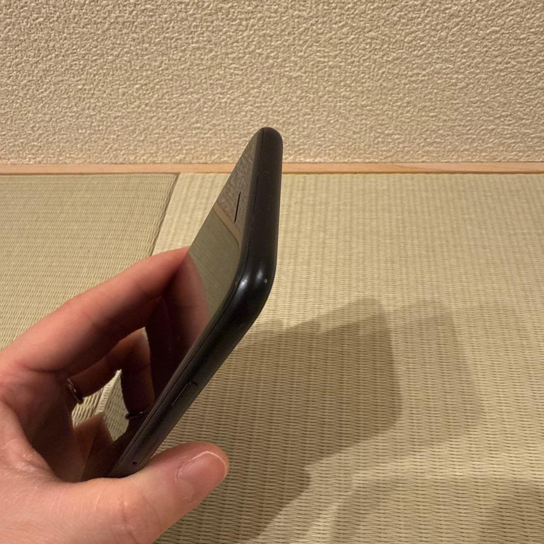 Apple iPhone SE第三世代　ブラック 64GB 電池82%