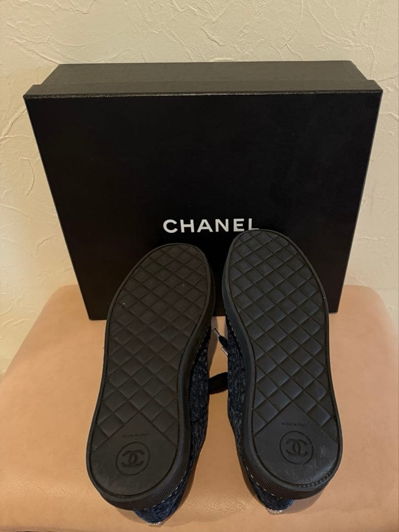 値下げ❣️CHANEL ネイビー パール装飾 スニーカー