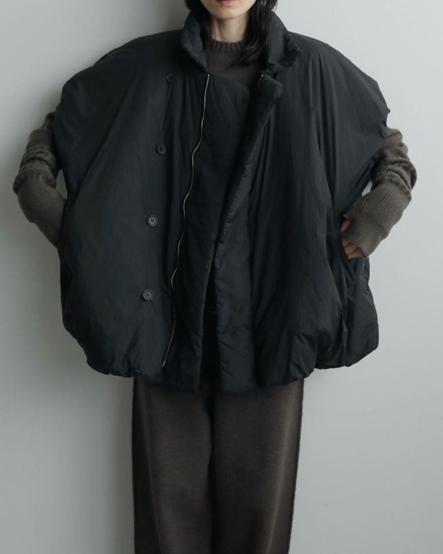 anuke　Volume Over Vest