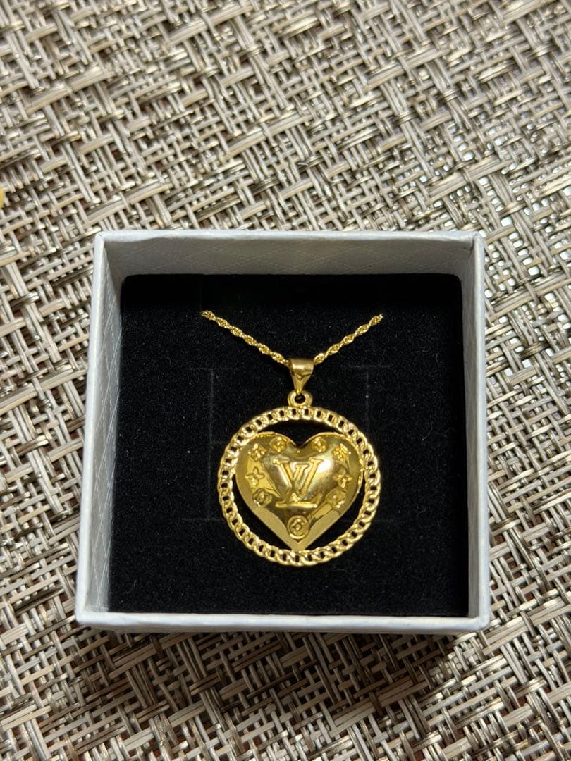 K18（Au750）ゴールドネックレス LV風デザイン