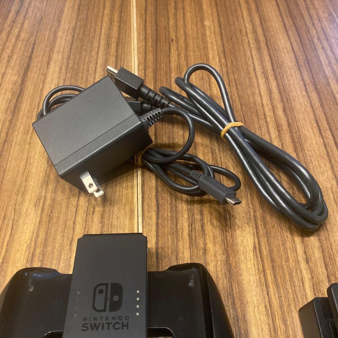 【美品】任天堂 Nintendo Switch 本体 その他付属品