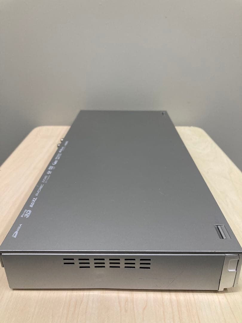 動作良好　1TB リモコン美品　パナソニック　DMR BWT 650
