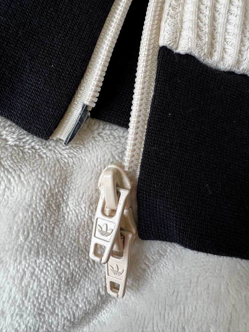adidas アディカラー　ワッフルクラシックトラックトップ