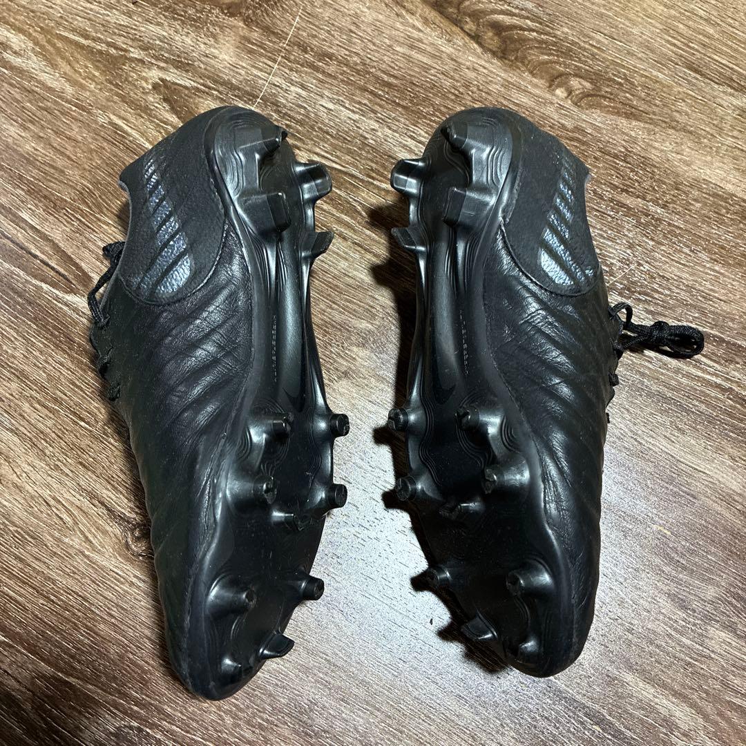 NIKE ティエンポレジェンド7