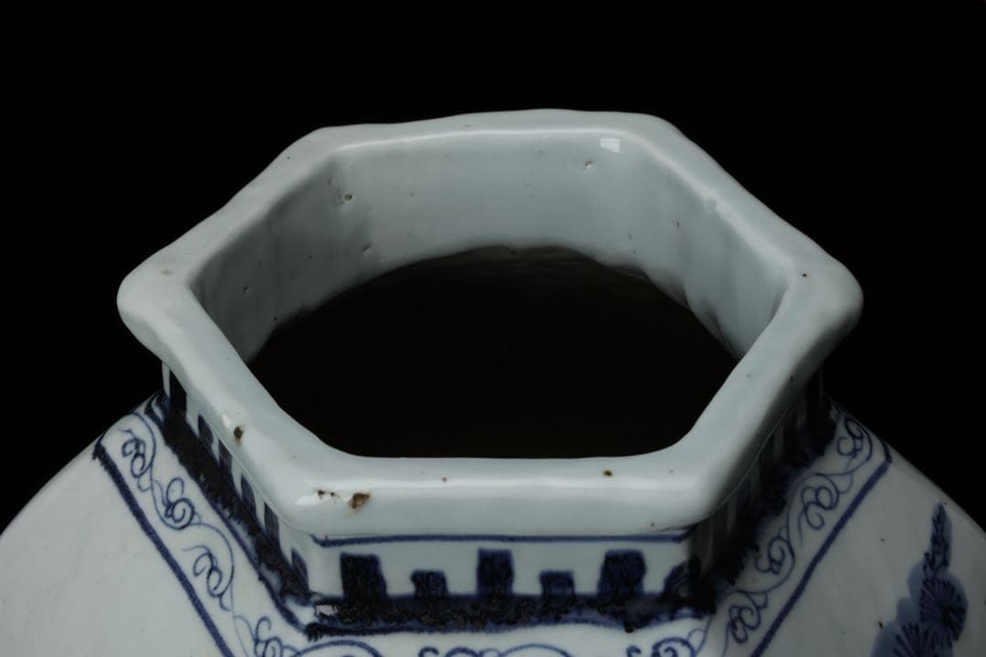 中国美術 中国古玩 大清乾隆年製銘 六角瓶 染付花瓶花 唐物 陶磁 壺 古美術品