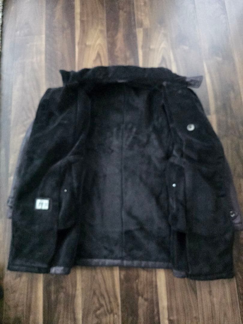 【Armani Collezioni 】ブラック レザー調コートサイズ50