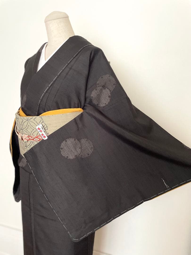 シクラメン様リクエストしつけ付き 雪輪飛び柄小紋 100亀甲絣十日町紬と洒落袋帯