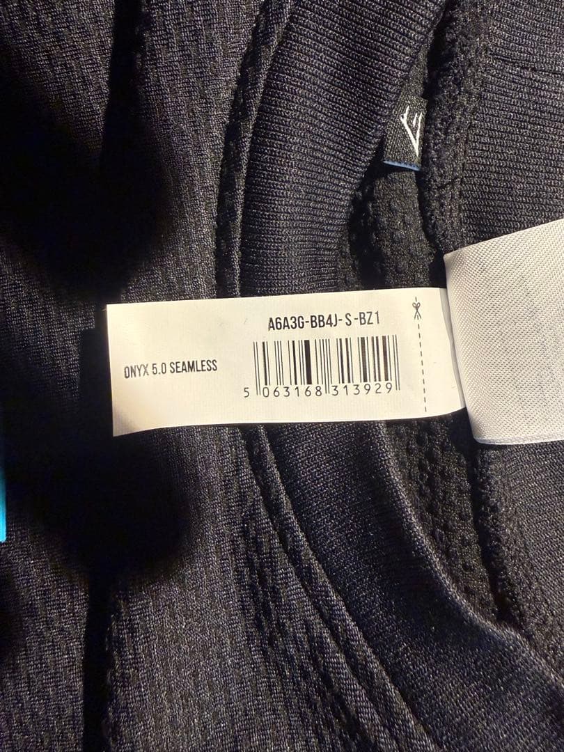トップス  ONYX V5 Midnight compression