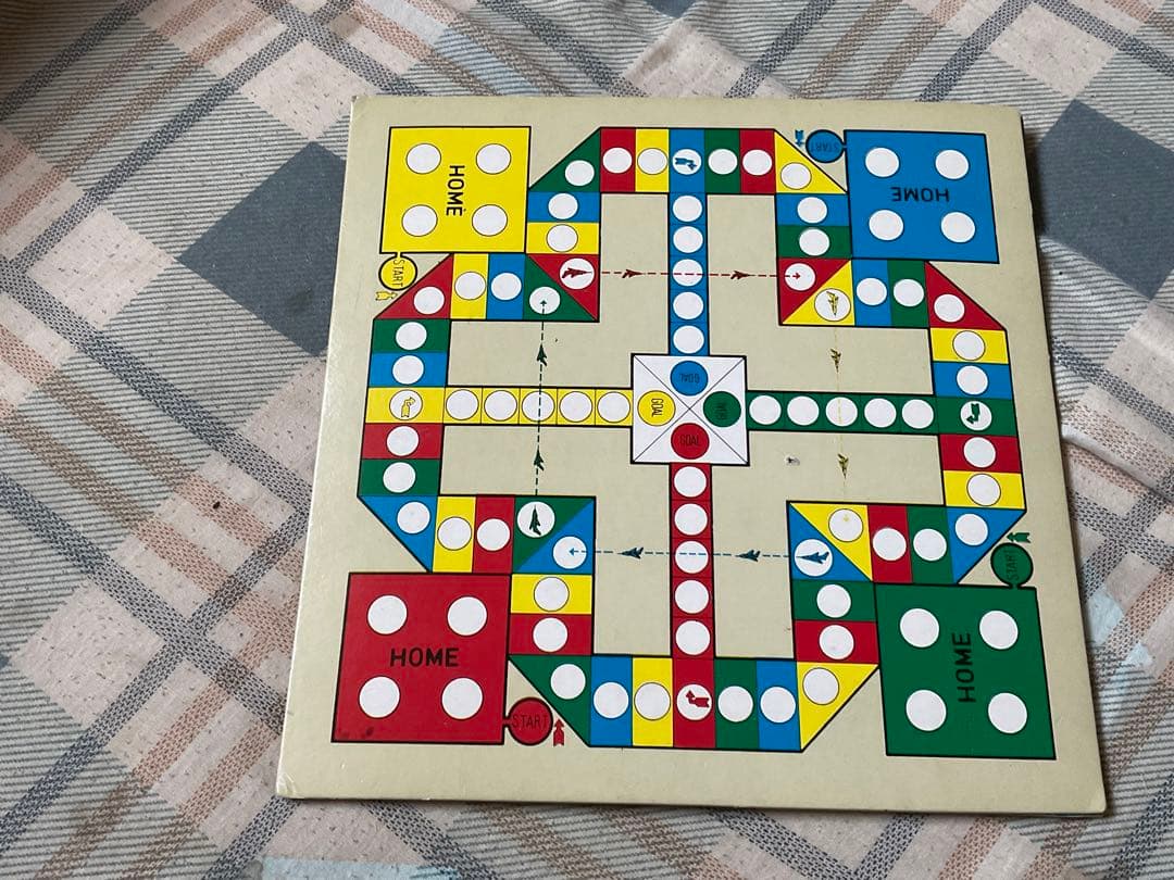 はなやま玩具の多機能ボードゲーム　【昭和ノスタルジー　説明書欠如品】