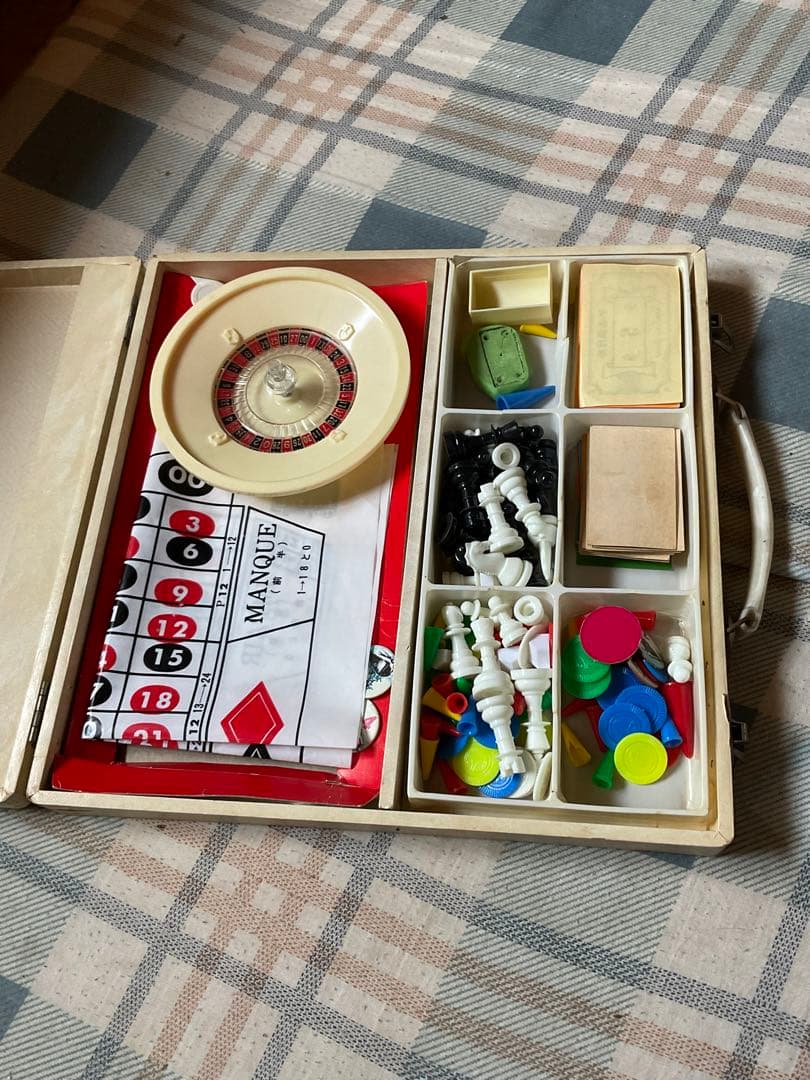 はなやま玩具の多機能ボードゲーム　【昭和ノスタルジー　説明書欠如品】