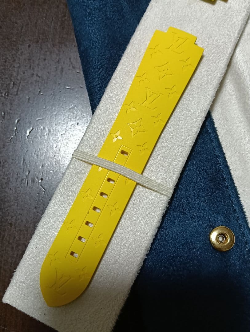 【特】タンブール モノグラム ラバー ストラップ L