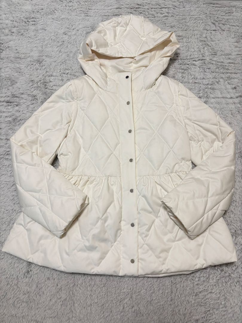 エムプルミエ　ペプラムショートダウンコート