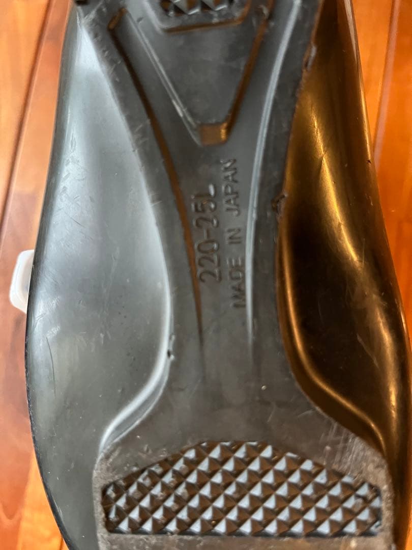 K2スキー板、ストック、ブーツ、ヘルメット